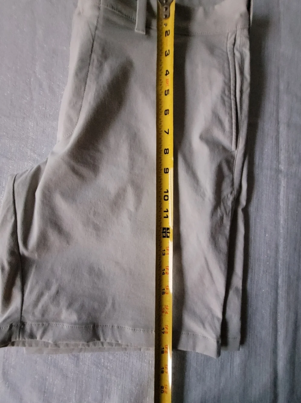 J. Crew Stretch Men's Casual Golf Shorts in Light Beige Size W33 L9